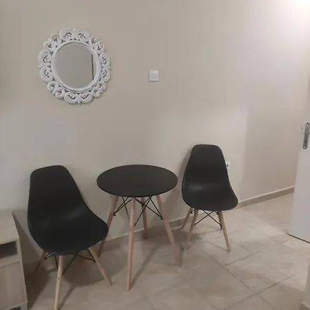 G M 3 Rooms Kentpo In The Heart Of The City Larissa Exterior foto